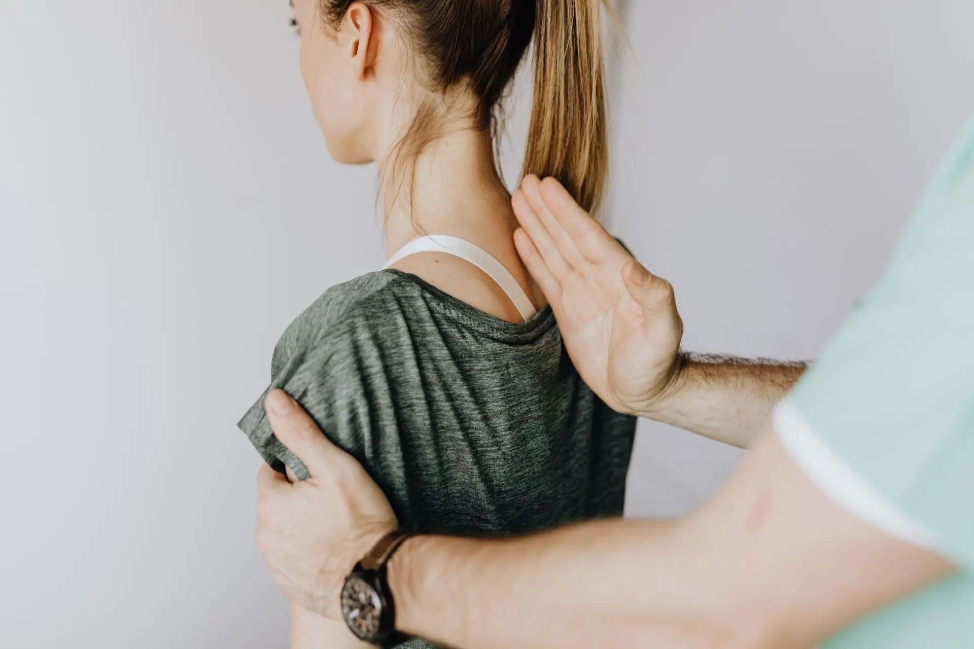 When Neck Pain Travels Down Your Arm: Finding the Right Cervical Radiculopathy Treatment Before Nerve Symptoms Worsen