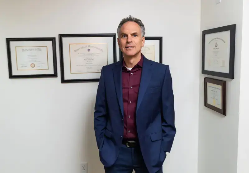 Pain Management Doctor in Murray for Spine & Musculoskeletal Pain